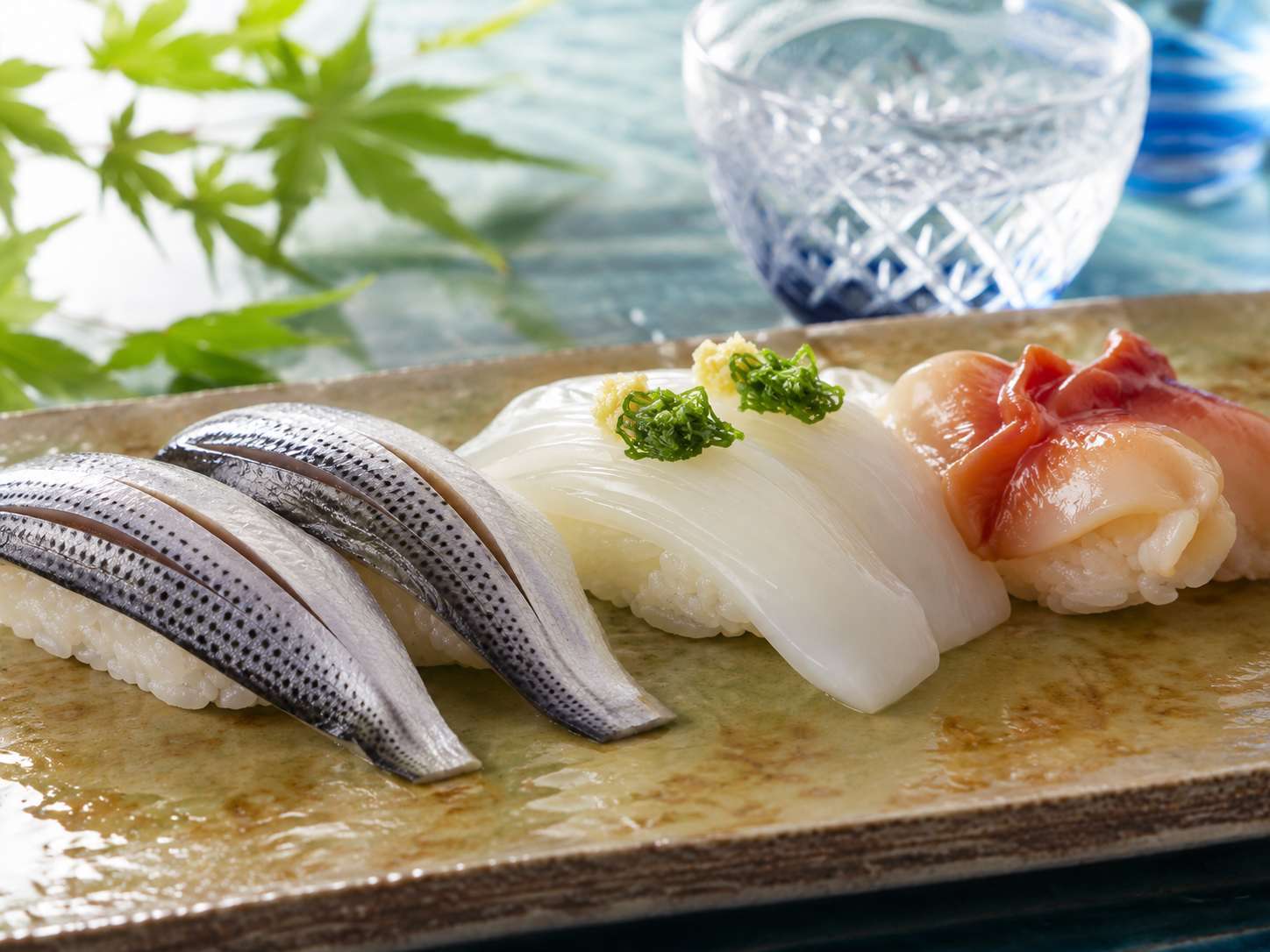 夏のこはだ、いか、貝を中心にした涼しげな寿司